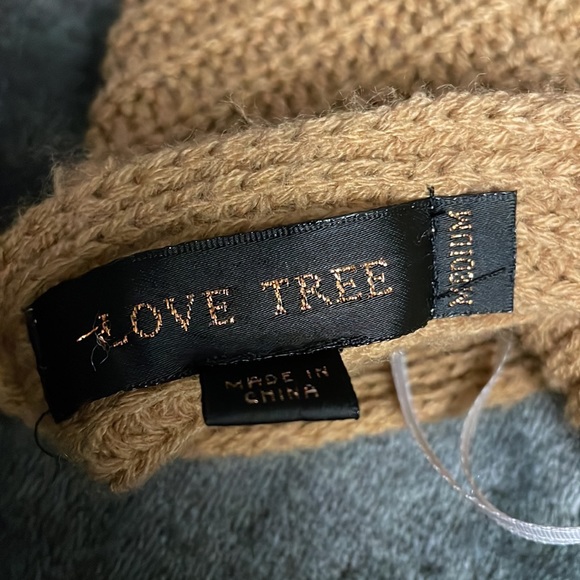 Off shoulders sweater - Picture 3 of 3